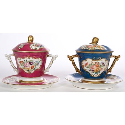 paire de théières et soucoupes en porcelaine « Royal Albert »