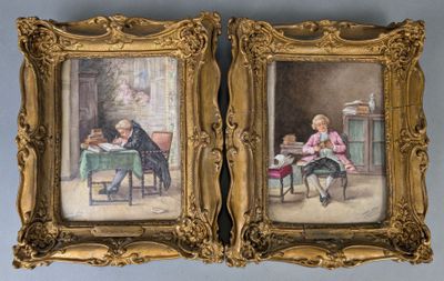 deux tableaux encadrés représentant un homme et une femme assis à une table