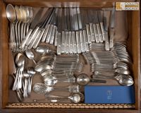 Ménagère à decor de feuillage,depareillée . (photo 2)