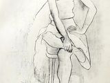 un dessin en noir et blanc représentant une femme assise sur un tabouret