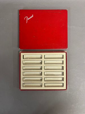 BACCARAT Douze portes couteaux en cristal moulé pressé - Photo 1