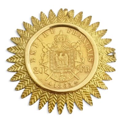 l'image d'une pièce d'or ornée d'une couronne