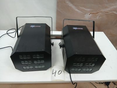 Lot de deux projecteurs d’effets lumineux de scène type LED …