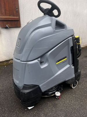 KARCHER B40RS - Type: Autolaveuse Marque: Karcher Modèle: B4…