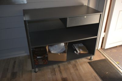 Desserte de salle mélaminé, en l'état