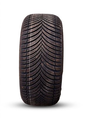 QUADRAXER - Ce pneu toutes saisons aux dimensions 245/45 R17…