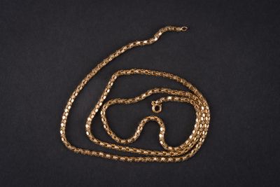 Collier articulé en or jaune 750‰, les maillons à décor de p… - Photo 1