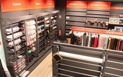 ENSEMBLE de mobilier d'agencement comprenant :