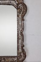 Miroir rectangulaire en bois sculpté, mouluré et argenté, le… (photo 4)