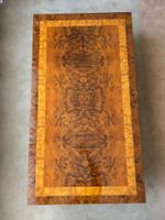 Table basse rectangulaire au plateau en bois laqué sur un pi… (photo 4)