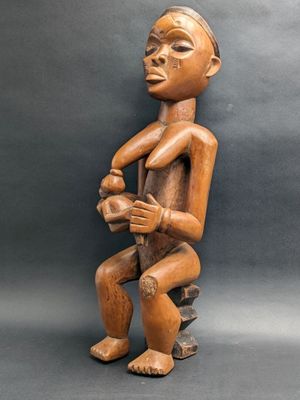Sculpture contemporaine africaine par M.