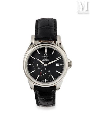 gros plan d'une montre sur fond blanc