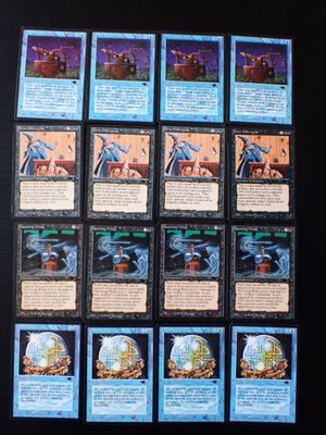 beaucoup de cartes sur la table
