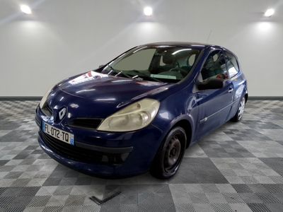 RENAULT - CLIO 1.2 16V 75 EXTRÊME - ES - Mise en service: 31/07/2008 -