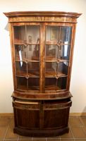 Vitrine anglaise à deux corps en bois vernis ouvrant en part… (photo 5)
