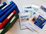 un grand nombre de livres posés sur une table