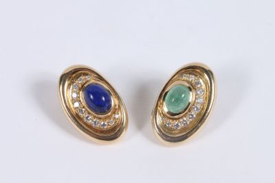 BULGARI. Paire de boucles d'oreilles clip en or jaune 750 ‰,… - Photo 1