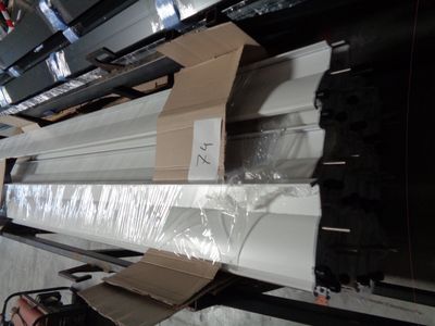 une image représentant une machine en cours de réparation, dessinée sur une feuille de papier