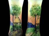 deux vases peints d'arbres