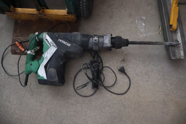 Perforateur Burineur HITACHI UVP. Visite le mercredi  17 juillet ...