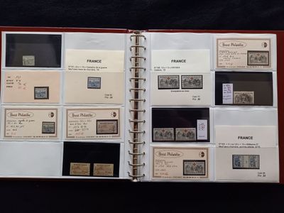 un livre avec un tas de timbres dessus