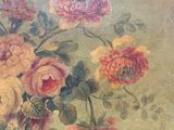 une peinture de fleurs dans un vase sur une table