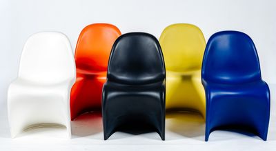 (D'après) Verner PANTON : 10 chaises "Panton Chair". - Photo 1