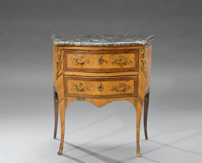 Commode galbée sur les trois faces, à deux tiroirs et pieds … - Photo 1