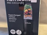une boîte de produits Nutribullet posée sur une table