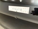 a sticker on the bumper of a car that says vauto