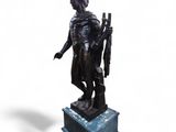 statue d'un homme armé, posée sur un socle