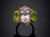 Bague en améthorate et péridot, or jaune 18 carats