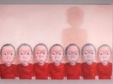 une photo d'un tableau représentant un groupe de bébés alignés