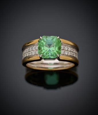 Bague en tourmaline verte et diamant