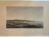 une vieille photo montrant une vue d'une ville vue de loin