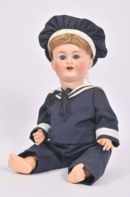 FEVE ANCIENNE ALLEMANDE Bébé Emmailloté Biscuit 21mm Miniature N° au