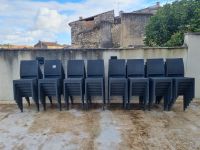 48 chaises tressées noires en PVC