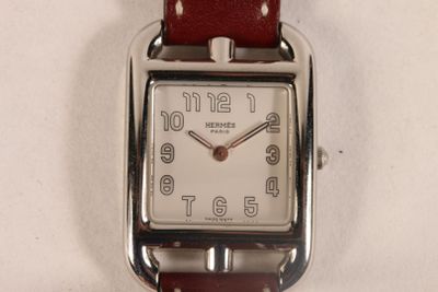 HERMES, collection "Cape Cod". Montre bracelet de dame, boit…