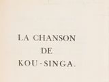 une photo en noir et blanc d'un livre sur lequel figurent des inscriptions