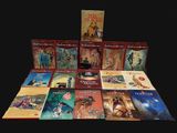 un grand nombre de livres posés sur une table