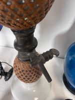 3 lampes (étain/craquelée bleu/osier et verre) + 2 pares de … (photo 2)