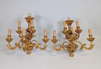 paire de candélabres anciens en laiton avec bougeoirs
