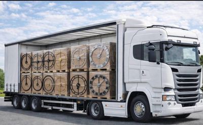 Un semi complet de 33 palettes de 92 horloges neuves,  grand diamètre  - Photo 1