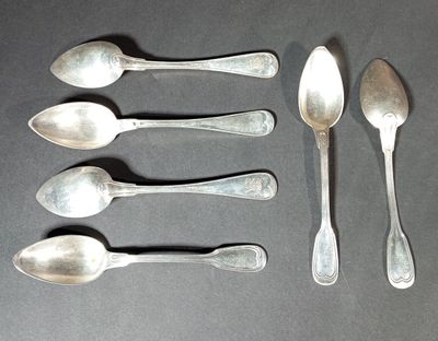 Suite de six petites cuillères en argent 950 et 800 millième… - Photo 1