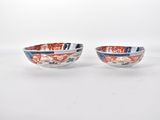 paire de bols japonais ornés de motifs floraux