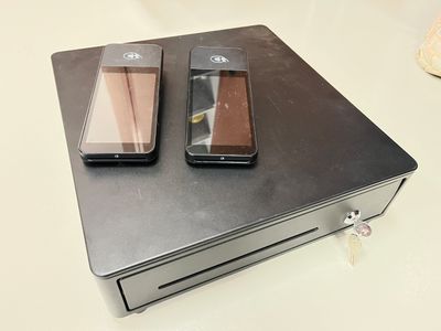 deux terminaux de paiement sans fil BBPOS, un tiroir caisse, une plast - Photo 1