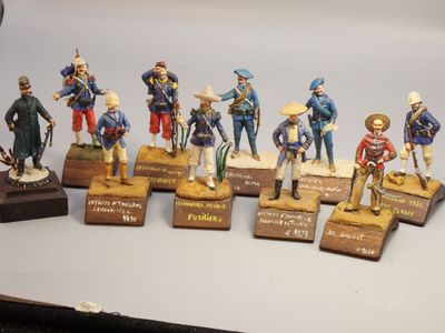 Figurines d'artistes - XIXème - 54 mm, 10 coloniaux.