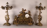 Garniture de cheminée en bronze ciselé et doré composée d'un… (photo 3)