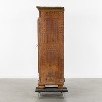 Armoire à deux portes sur pieds boules, bois patiné, Allemag… (photo 6)