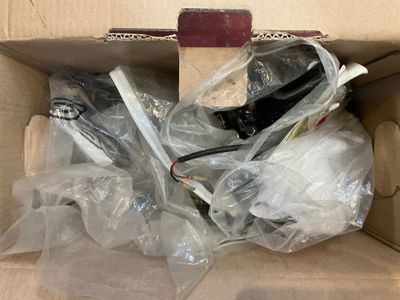 Un lot de pièces divers SHERCO roulements , sélecteurs , …